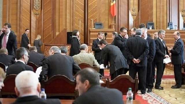 Parlamentul alege astăzi șeful statului