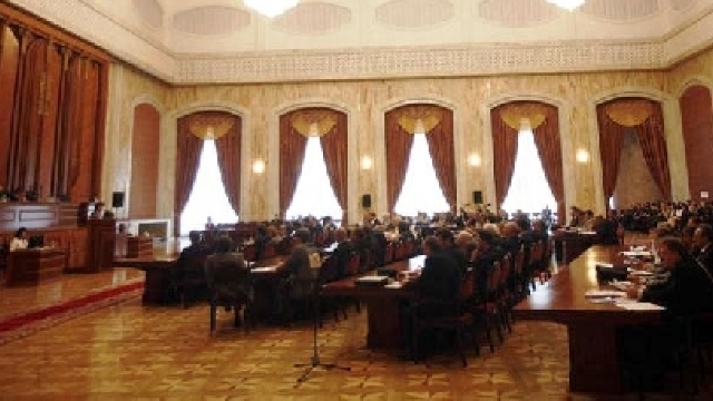 16 decembrie 2011, o nouă dată a alegerilor