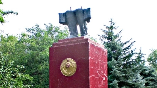 Despre simbolurilor comuniste în Republica Moldova la 20 de ani de la Independență