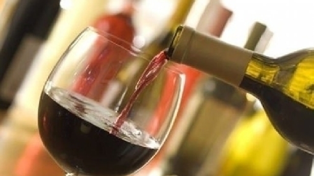 Rusia ar putea liberaliza procedura de import a băuturilor alcoolice