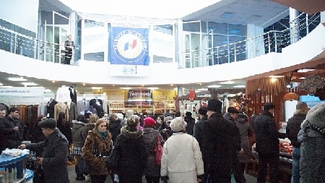 Peste 300 de agenți economici își promovează produsele la ”Fabricat în Moldova” 