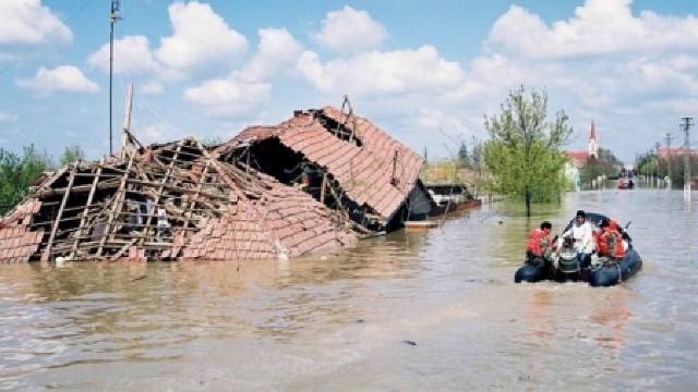 Topirea zăpezii ar putea duce la inundații