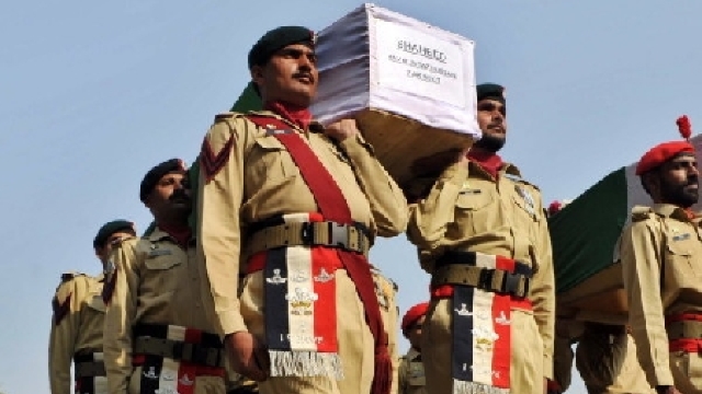 Trei polițiști uciși în Pakistan