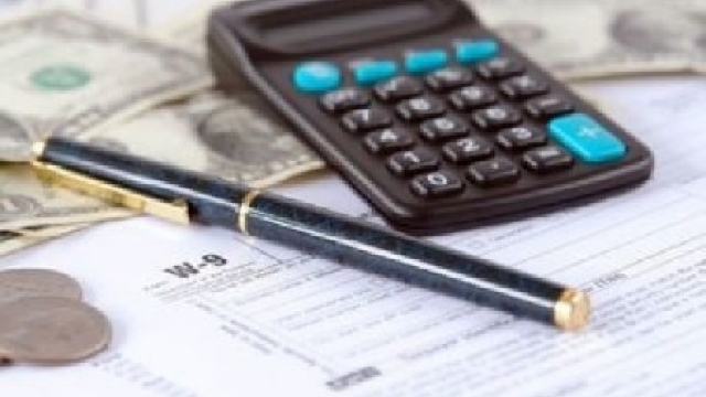 Parlamentul intenționează să reducă impozitele fiscale