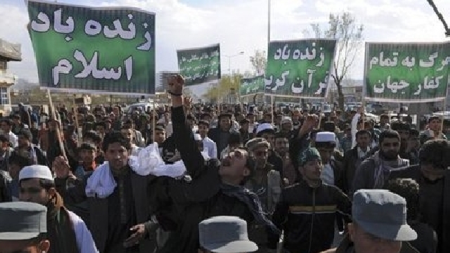 Proteste în orașul afgan Jalalabad, după ce un soldat american a ucis 16 civili