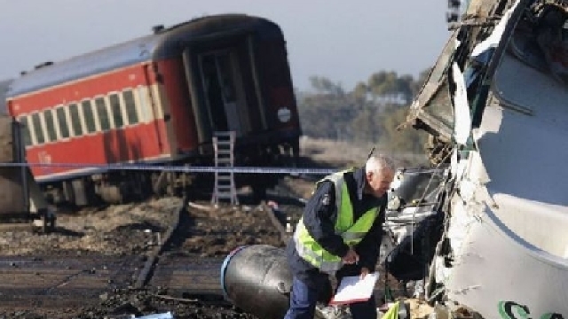 Polonia: Cel puțin 15 persoane au murit într-un accident feroviar