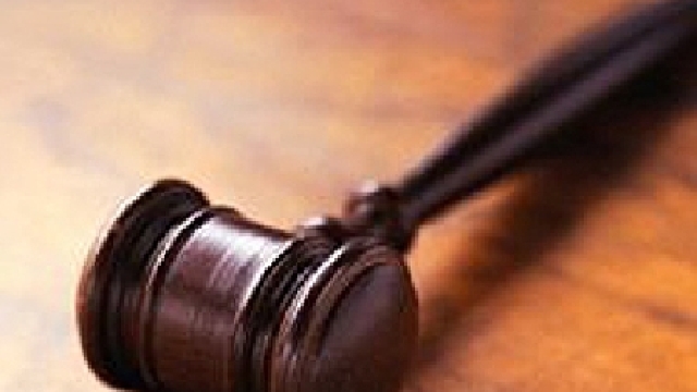 Curtea de Apel de la Comrat a anulat legea Adunării Populare prin care se permitea utilizarea panglicii bicolore, negru-oranj, pe teritoriul Găgăuziei

