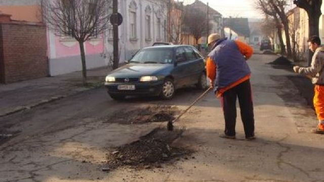 Plombarea străzilor din capitală urmează să se încheie în două săptămâni