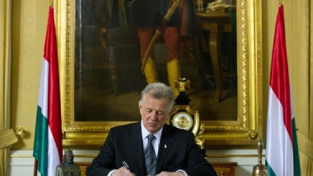 Președintele Ungariei, Schmitt Pál, a demisionat