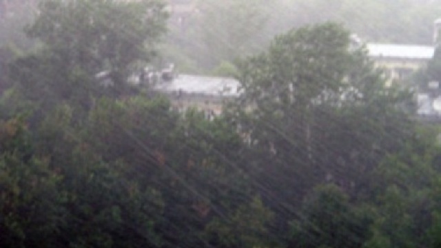 Localități din 7 raioane, afectate de ploi torențiale