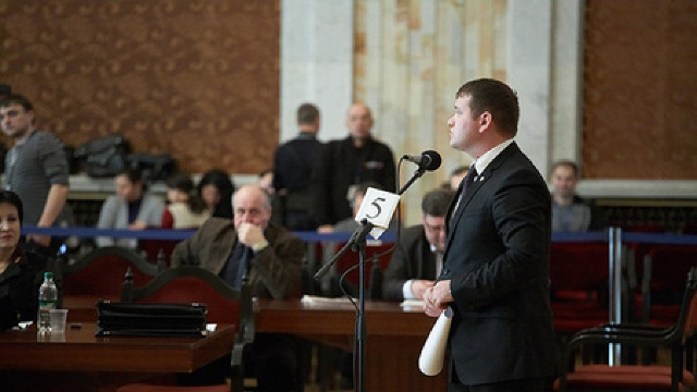 Liberalii și liberal-democrații s-au acuzat reciproc în Parlament