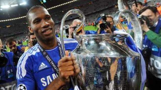Trofeul Ligii Campionilor, câștigat de Chelsea Londra, a rămas fără un mâner