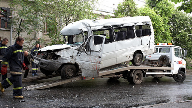 Accidentele rutiere cu implicarea transportului public, în creștere