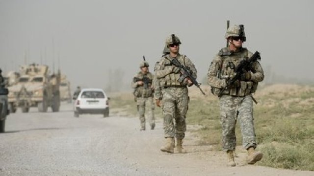 Atentat sinucigaș în Afghanistan: 4 militari morți și 5 răniți