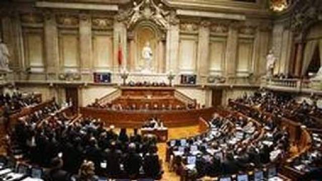 Portugalia: Eliminarea celui de-al 13-lea și al 14-lea salariu al funcționarilor publici