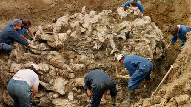 În Serbia se manifestă o tendință de negare a genocidului de la Srebrenica