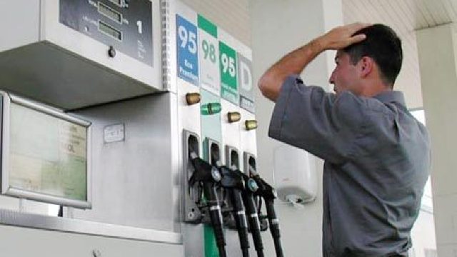 Stațiile PECO au afișat prețuri mai mari pentru carburanți