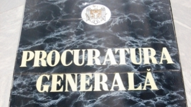 Grupare criminală, în frunte cu primarul satului Bahmut