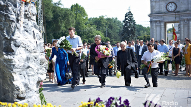 Liberalii au comemorat victimele regimului comunist din Basarabia 
