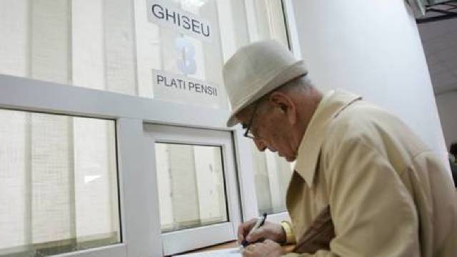19 moldoveni beneficiază de pensii europene