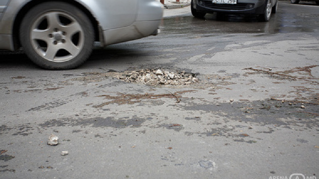 Reparația drumurilor din Chișinău, în vizorul CNA 