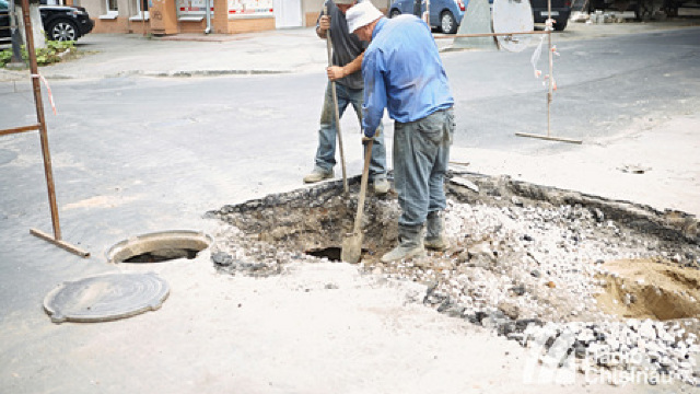 Atenție, șoferi! Lucrări de reparație pe mai multe străzi din Capitală