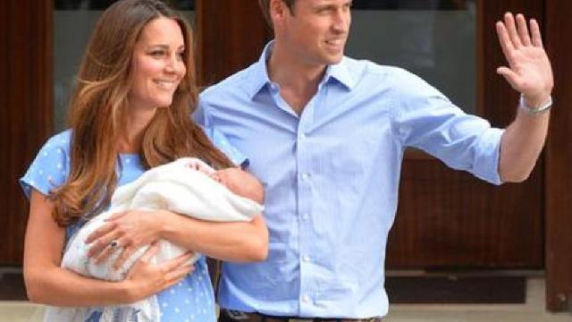 Prințul William și soția sa Kate și-au prezentat fiul în fața mass-media