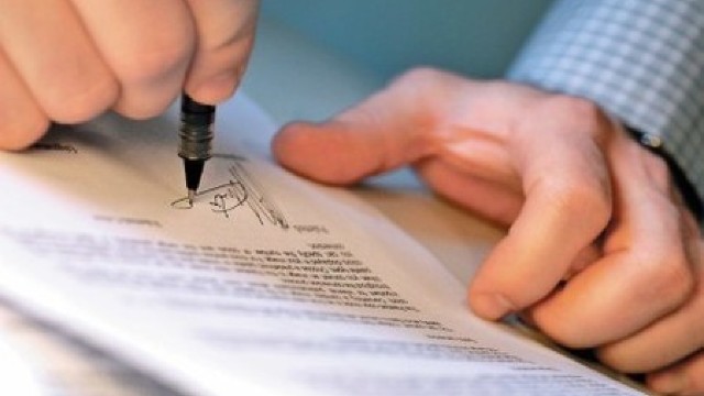 Actele notariale vor putea fi perfectate electronic – în Parlament se examinează proiectul privind dezvoltarea afacerilor la distanță 