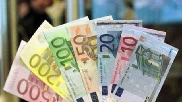 România propune taxe consulare mai mici
