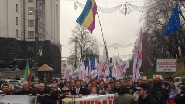 Miting în Ucraina față de decizia Guvernului de a renunța la Acordul de asociere