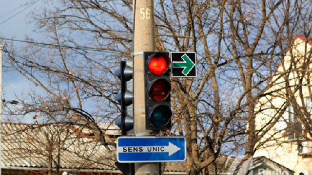 În Ungheni vor fi instalate peste 100 de semafoare noi
