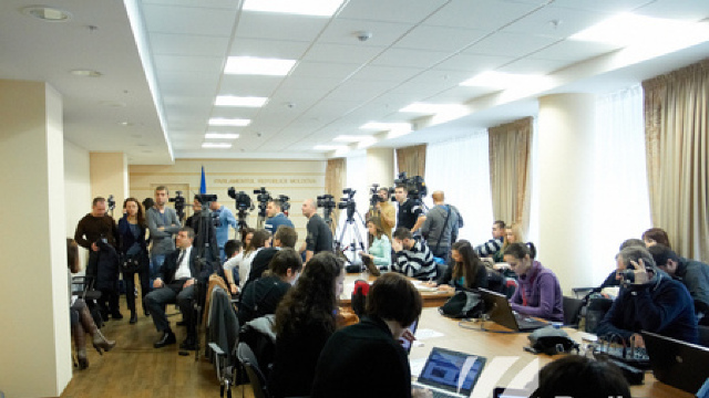 Factorii care împiedică dezvoltarea presei în Republica Moldova