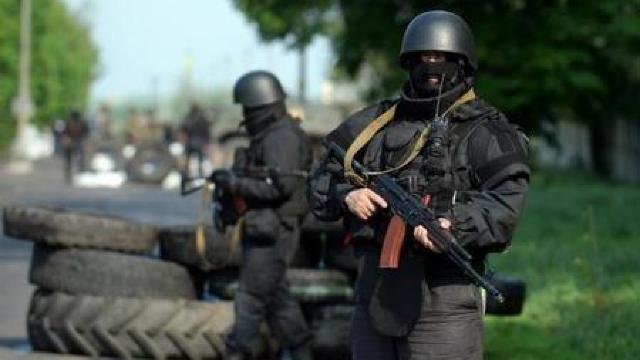 Confruntări violente la Slaveansk. Insurgenții proruși confirmă 20 de morți