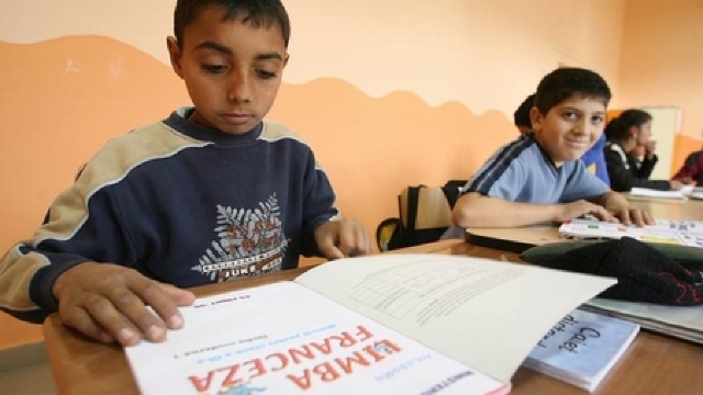 Polemici: (Pro sau contra) Incluziunea copiilor romi în școlile din Republica Moldova