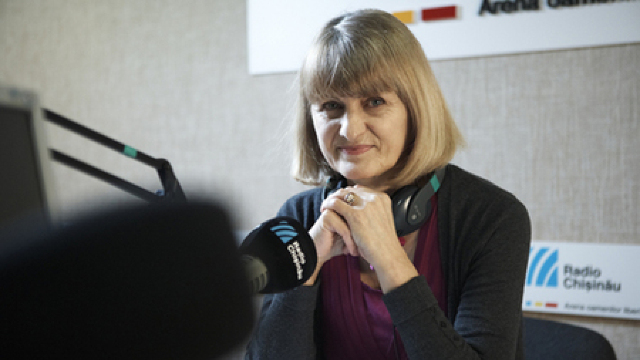 M-am născut în doina mea / Și tare mi-i dor de ea