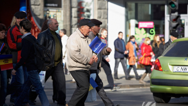 54% dintre moldoveni optează pentru Uniunea Vamală