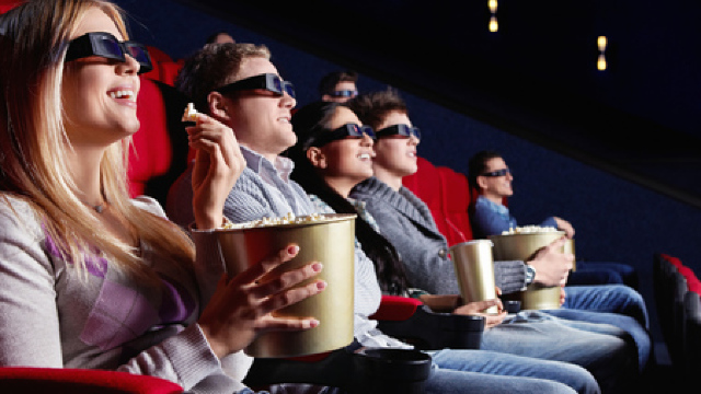 Polemici: Cinema versus teatru