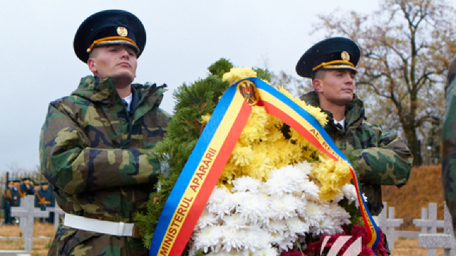 Depuneri de coroane la Cimitirul ostașilor români din Vărzărești, de Ziua Armatei Române