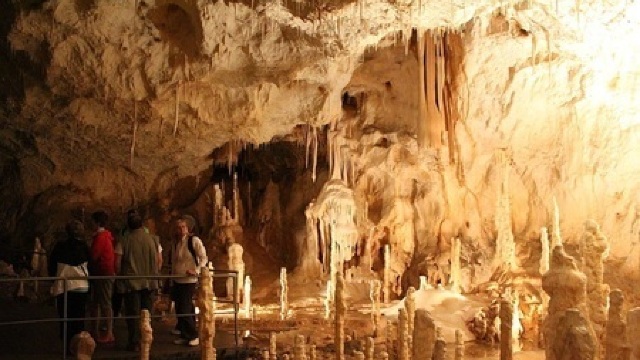 EUalegROmania! Peștera Urșilor – Cea mai frumoasă din toată țara