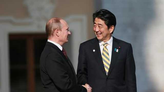 Liderul de la Kremlin s-a întâlnit cu premierul japonez