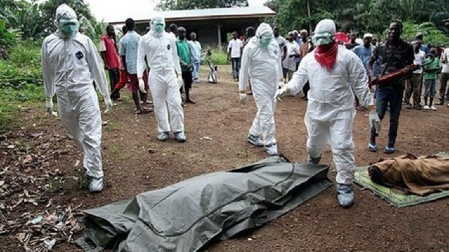 Alarmați! Caută 4 persoane contaminate cu virusul Ebola