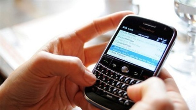 Studiu | Oamenii se tem de pierderea telefonului mobil aproape la fel de mult ca de un atentat terorist 