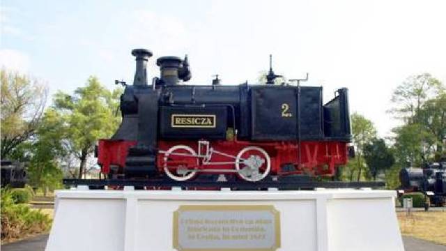 EUalegROmania! Muzeul de locomotive și fântâna cinetică din Reșița