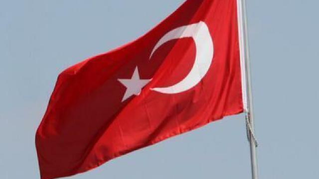 Turcia: O jurnalistă a fost arestată pentru o postare pe Twitter în care denunță corupția