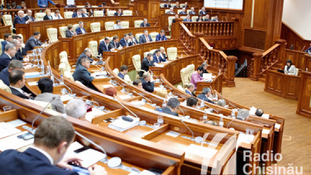 Parlamentul se întrunește astăzi, 25 noiembrie, în ședință plenară