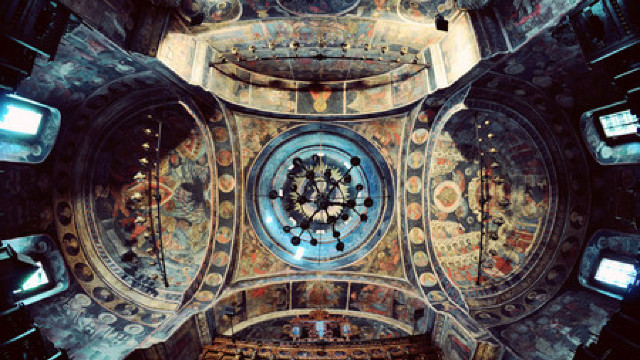 EU aleg ROmânia : Biserica Stavropoleos, lumina de dincolo de betoane