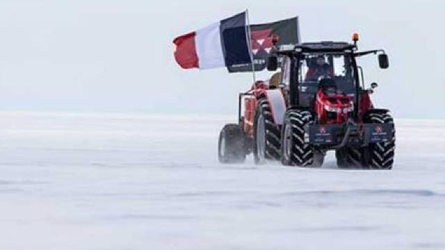 O actriță a traversat Polul Nord cu tractorul în 28 de zile