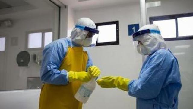 Cercetătorii susțin că virusul Ebola a suferit mutații