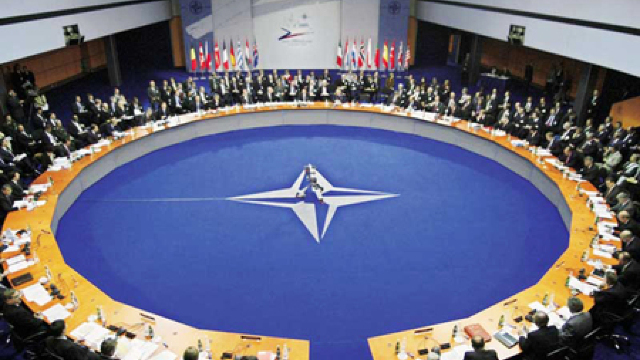 NATO: Rusia continuă să violeze legislația internațională