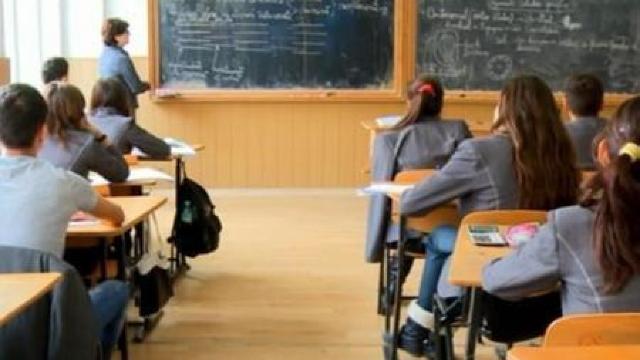 Un curs de drepturi ale omului va fi predat în școlile din Republica Moldova